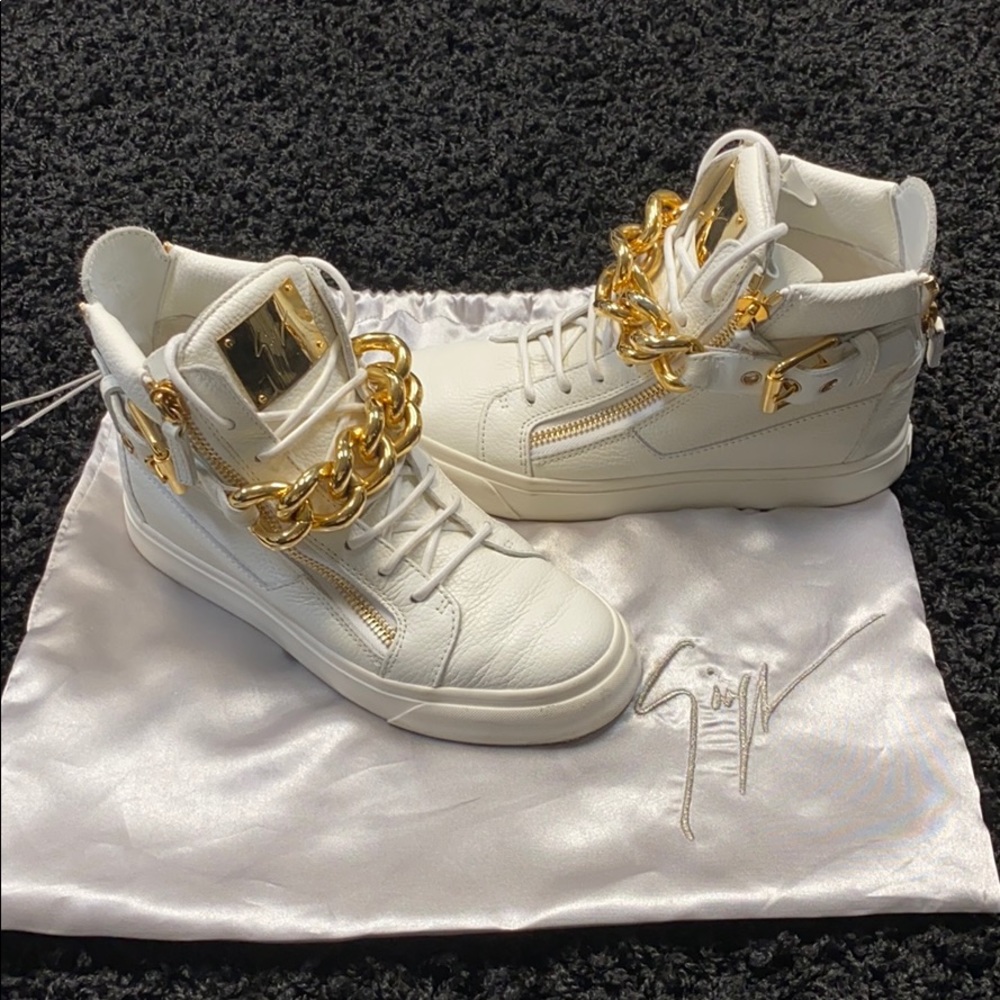 Giuseppe Zanotti White w/ Gold Chains